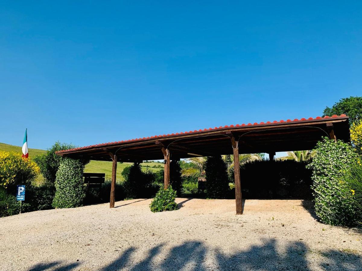 8380 Agriturismo L'Oleandro มอนเตเมราโน ภายนอก รูปภาพ