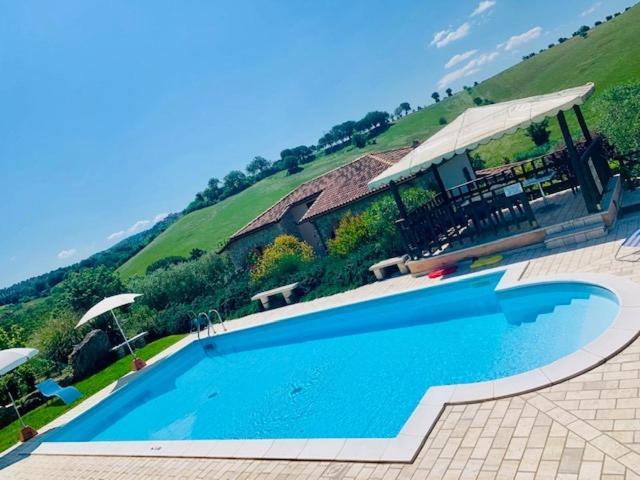 8380 Agriturismo L'Oleandro มอนเตเมราโน ภายนอก รูปภาพ