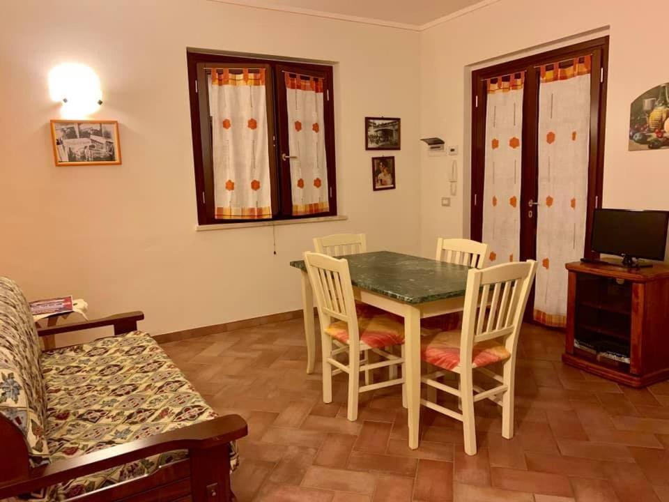 8380 Agriturismo L'Oleandro มอนเตเมราโน ภายนอก รูปภาพ