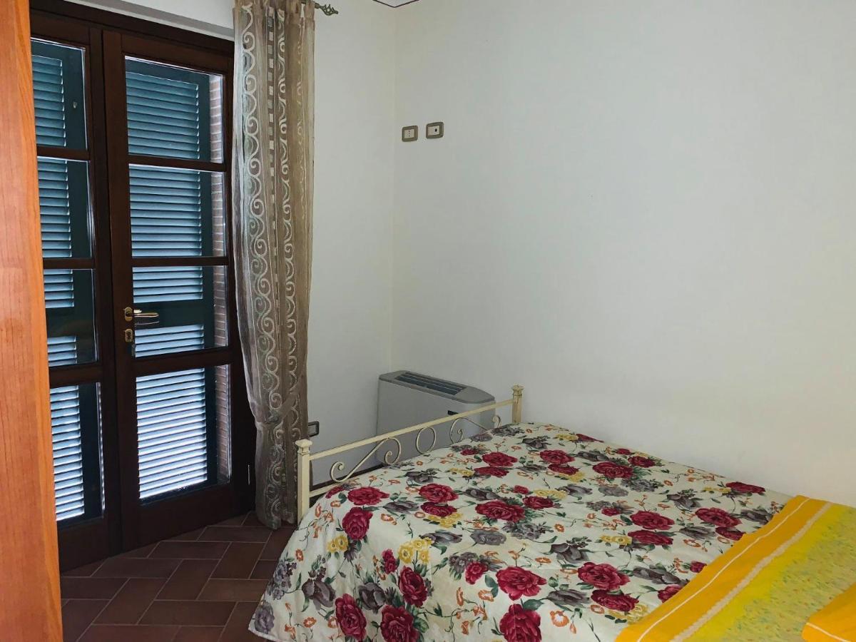 8380 Agriturismo L'Oleandro มอนเตเมราโน ภายนอก รูปภาพ