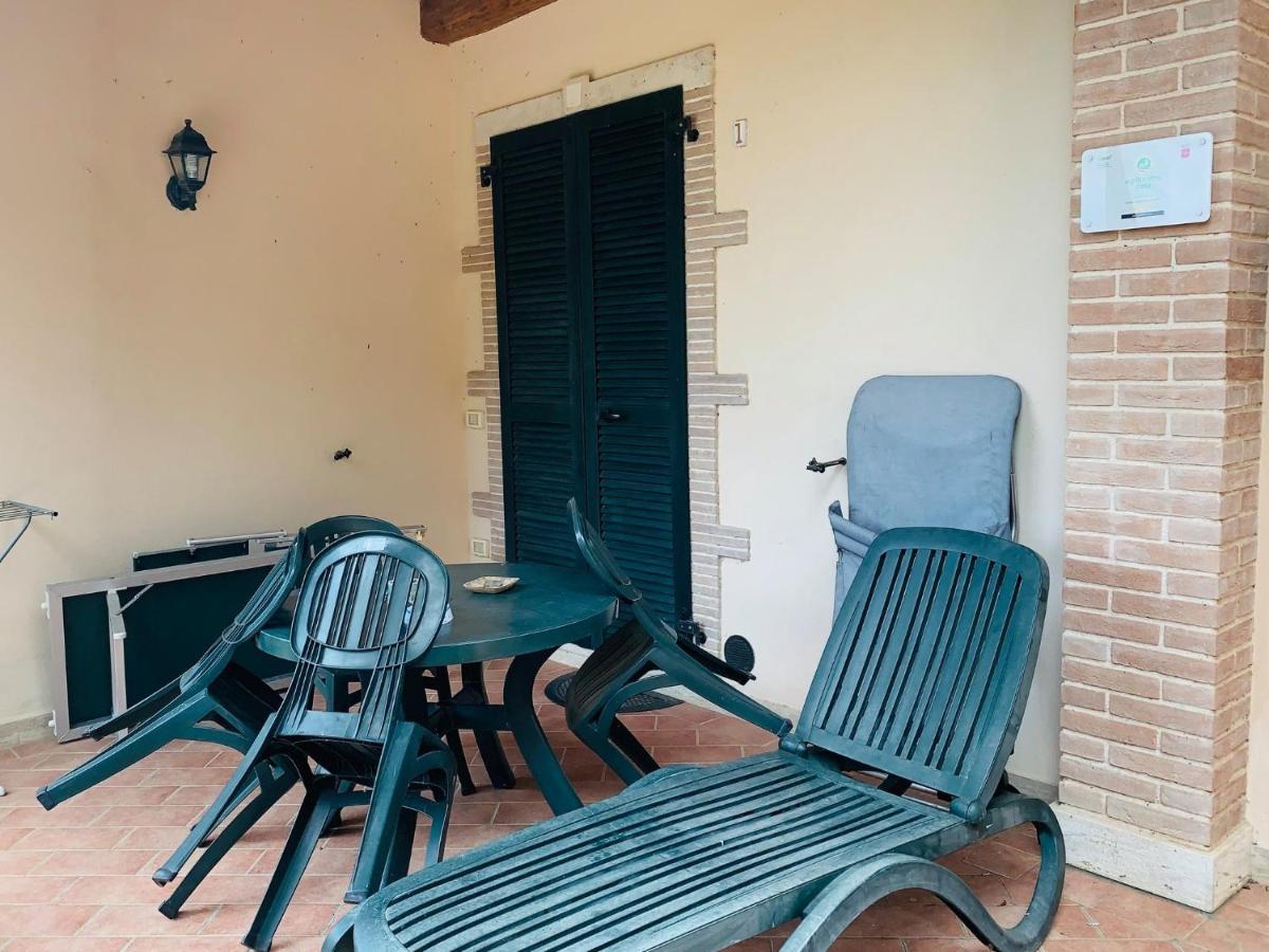 8380 Agriturismo L'Oleandro มอนเตเมราโน ภายนอก รูปภาพ