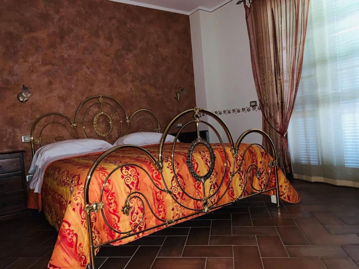 8380 Agriturismo L'Oleandro มอนเตเมราโน ภายนอก รูปภาพ