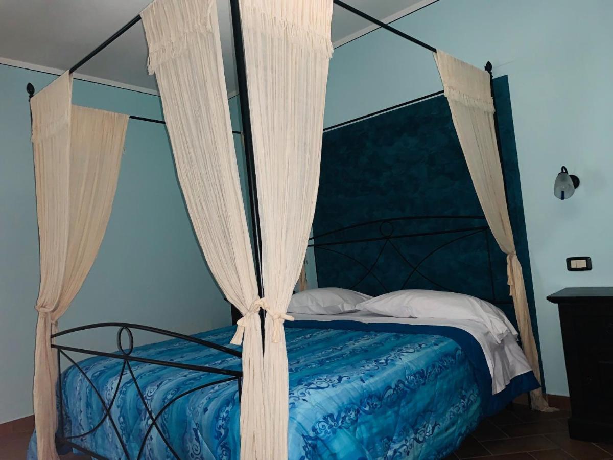 8380 Agriturismo L'Oleandro มอนเตเมราโน ภายนอก รูปภาพ