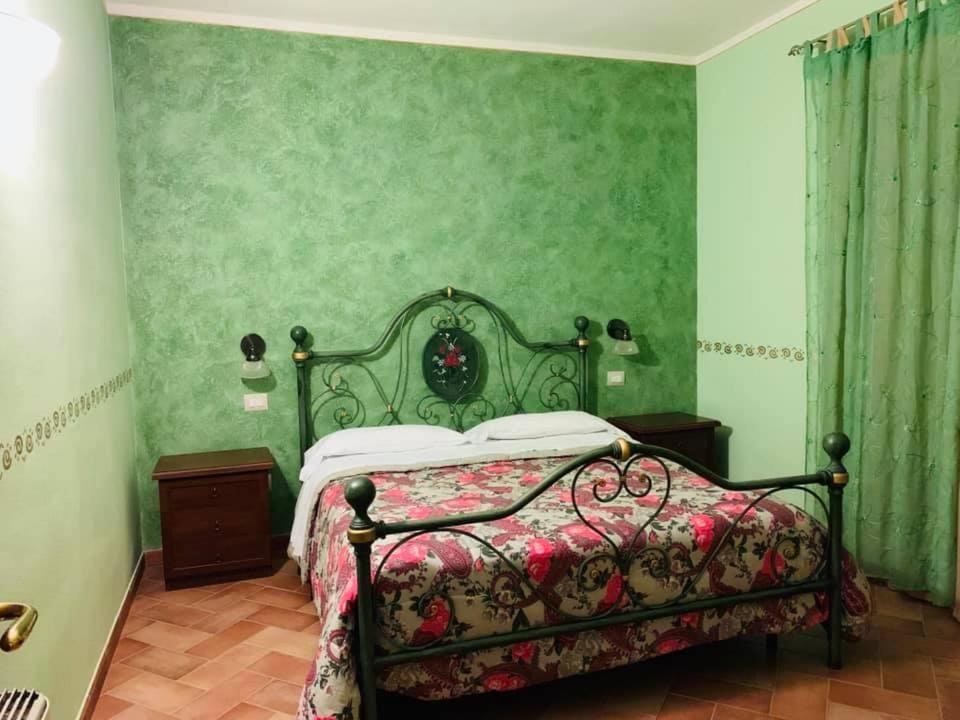 8380 Agriturismo L'Oleandro มอนเตเมราโน ภายนอก รูปภาพ