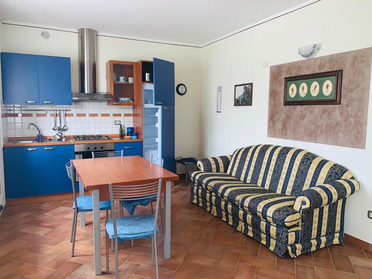 8380 Agriturismo L'Oleandro มอนเตเมราโน ภายนอก รูปภาพ